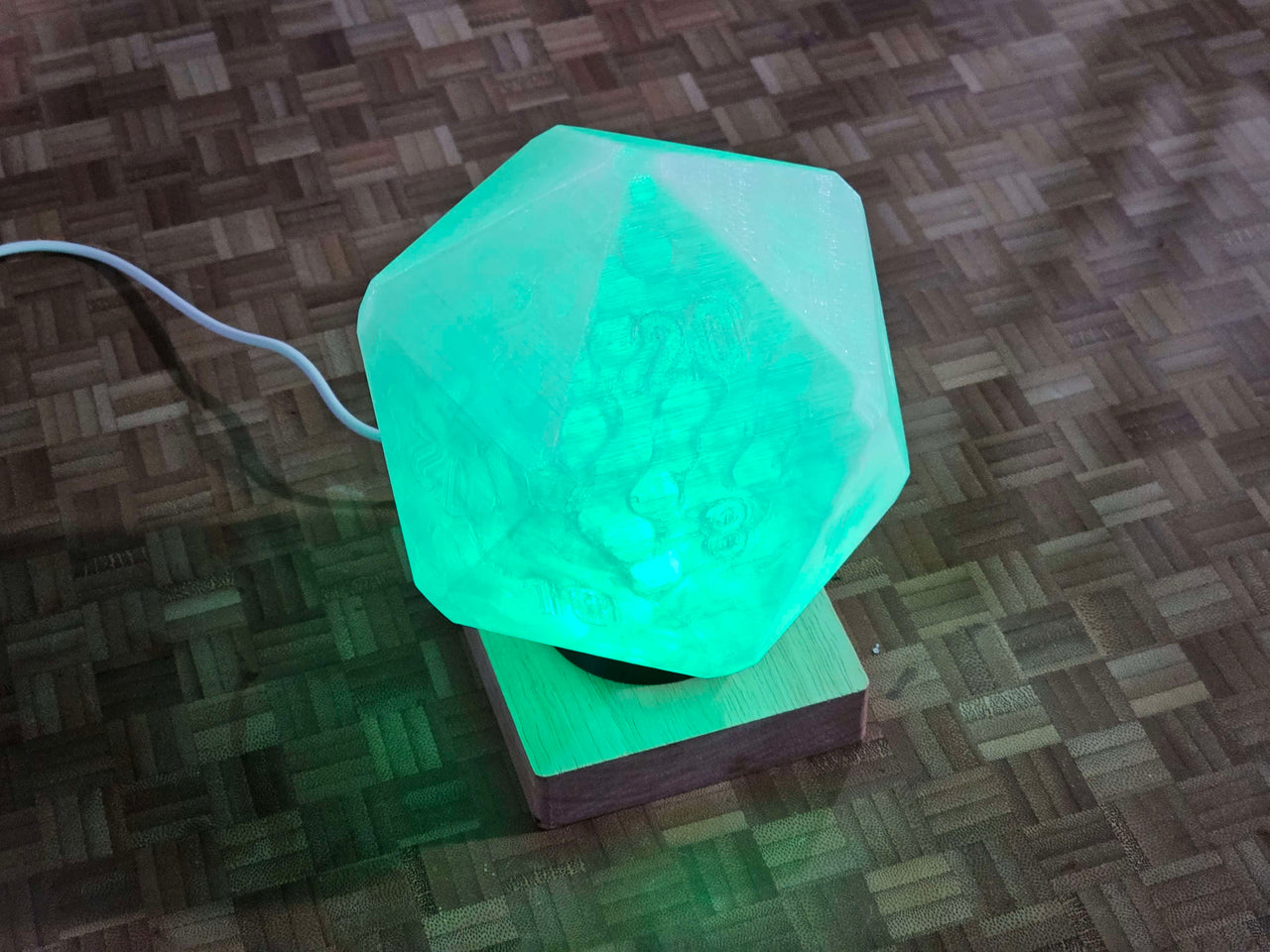 D20 Desk Lamp - RGB with Remote